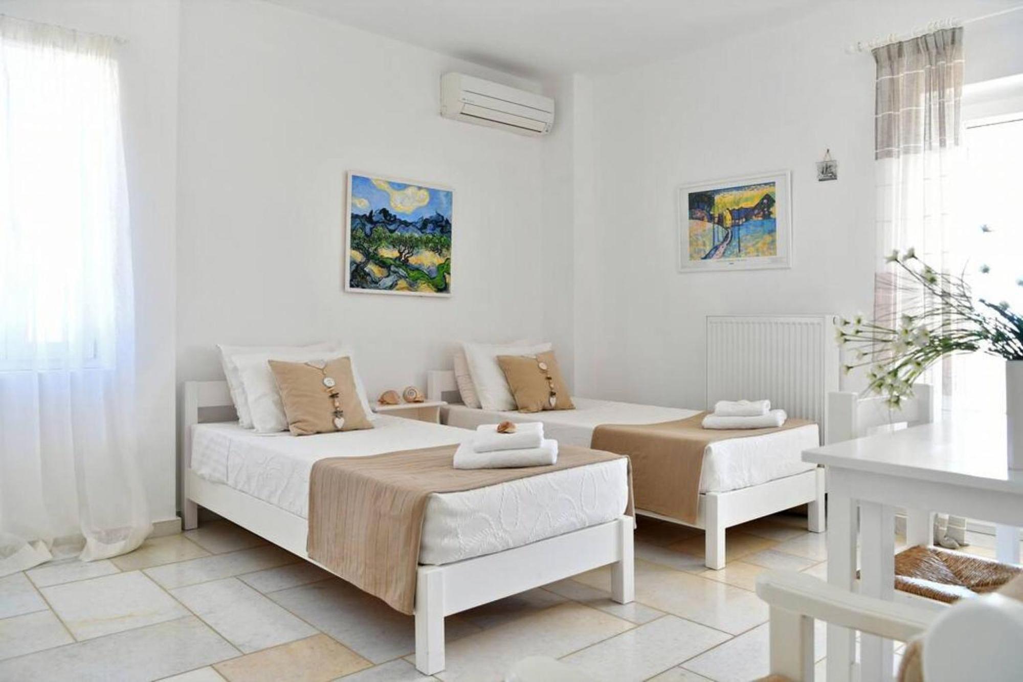 Villa Dionysos In Aliki Exterior photo